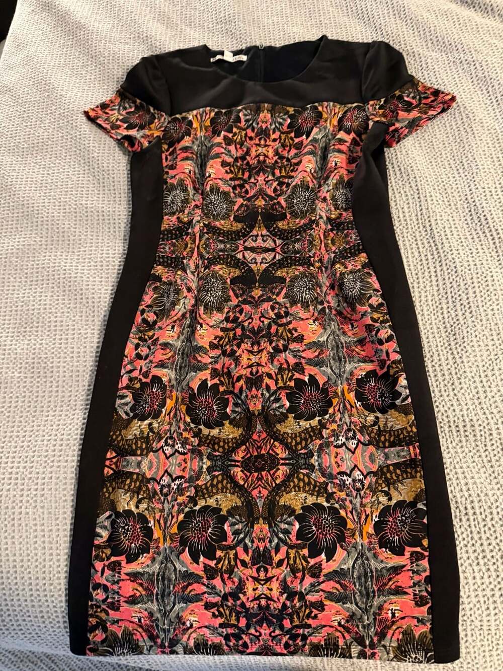 Maggy London Sheath Dress Size 10 Multicolor Floral Print Black Trim